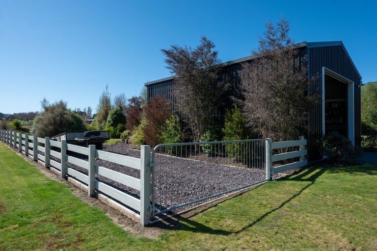 Photo of property in 500 Kinloch Road, Kinloch, Taupo, 3377