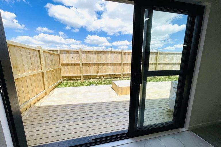 Photo of property in 22 Karihi Road, Karaka, Papakura, 2113