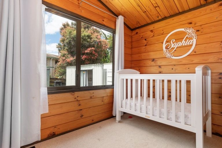 Photo of property in 24 Dunton Drive, Welcome Bay, Tauranga, 3112