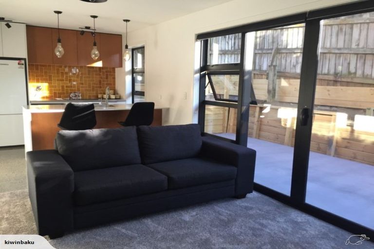 Photo of property in 14 Hamblyn Street, Strandon, New Plymouth, 4312