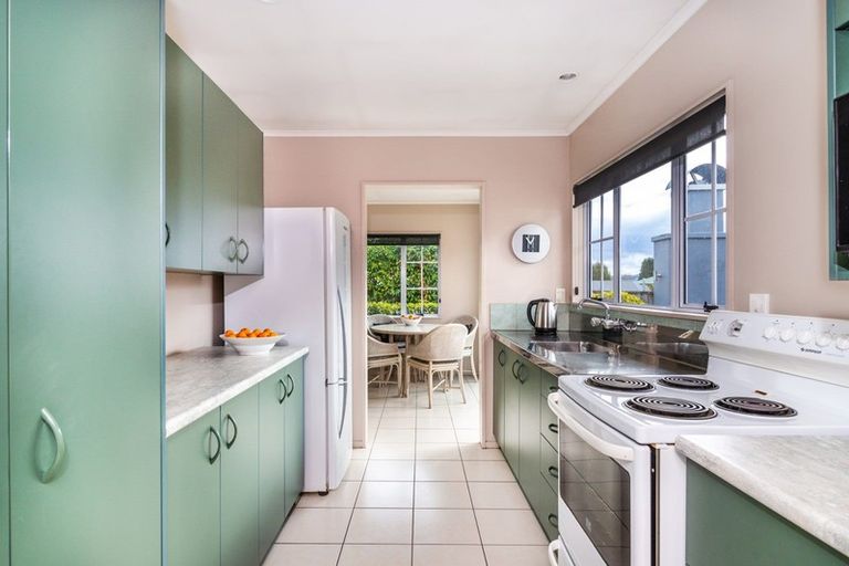 Photo of property in 2/12 Parata Street, Two Mile Bay, Taupo, 3330