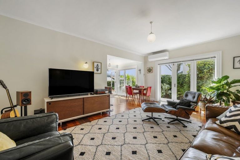Photo of property in 6 Seddon Terrace, Newtown, Wellington, 6021