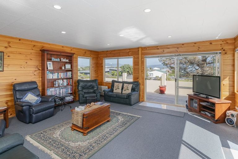 Photo of property in 102 Corokia Place, Matarangi, Whitianga, 3592