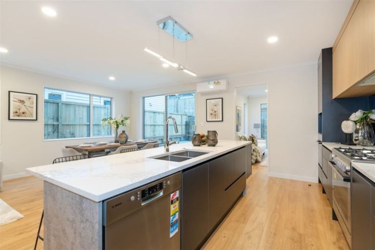 Photo of property in 7 Cooperage Avenue, Kumeu, 0810