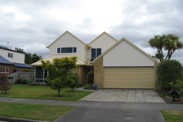 Photo of property in 14 O'connor Place, Burnside, Christchurch, 8053