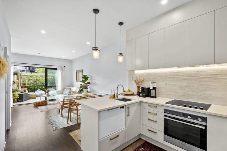 Photo of property in 5/2 Waipa Street, Birkenhead, Auckland, 0626