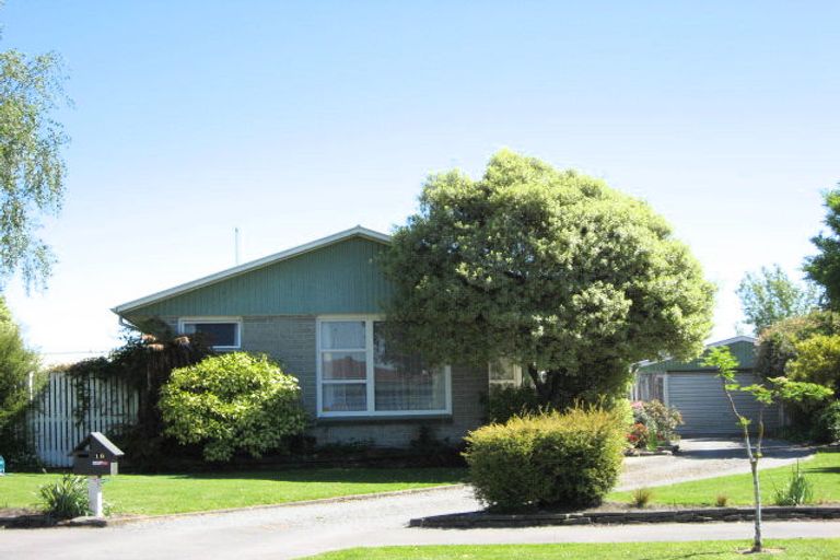 Photo of property in 16 Geddis Street, Rangiora, 7400