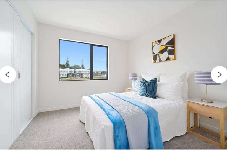 Photo of property in 39 Taipahitini Road, Rosehill, 2113