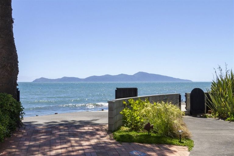 Photo of property in 2/33 Beach Road, Paekakariki, 5034