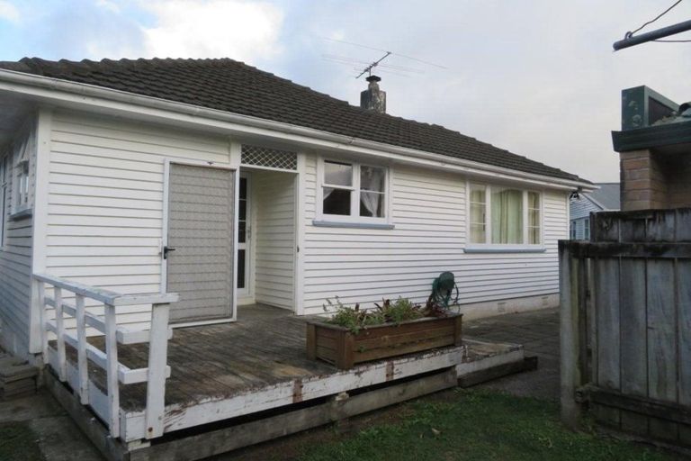 Photo of property in 20 Oxford Crescent, Ebdentown, Upper Hutt, 5018