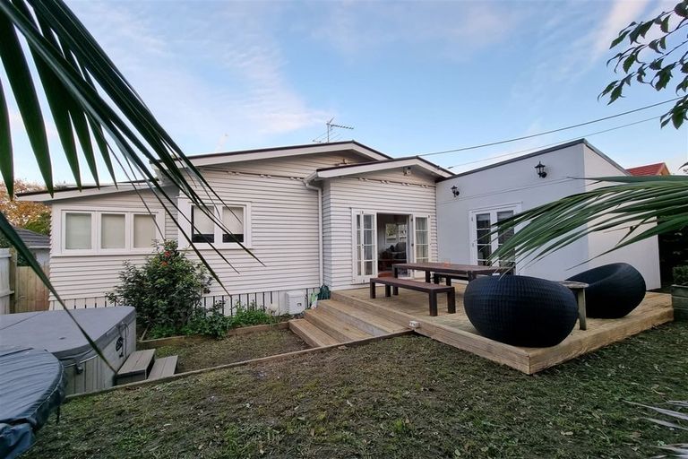 Photo of property in 1/18 Nile Road, Milford, Auckland, 0620