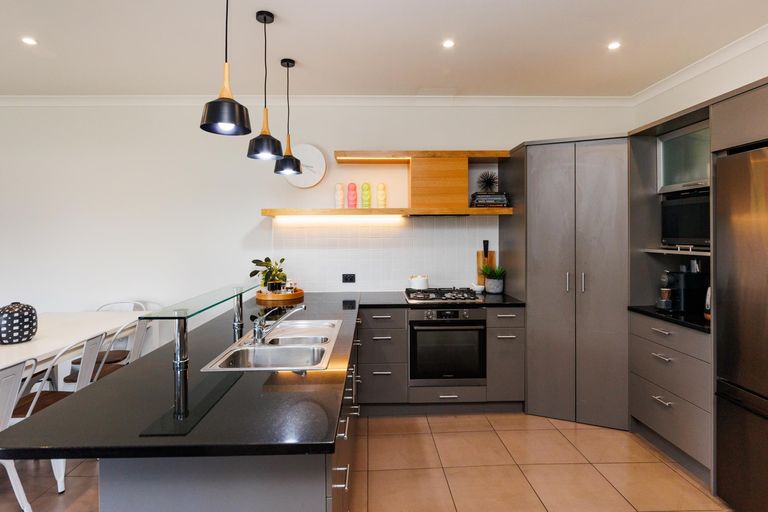 Photo of property in 31 Milverton Avenue, Hokowhitu, Palmerston North, 4410