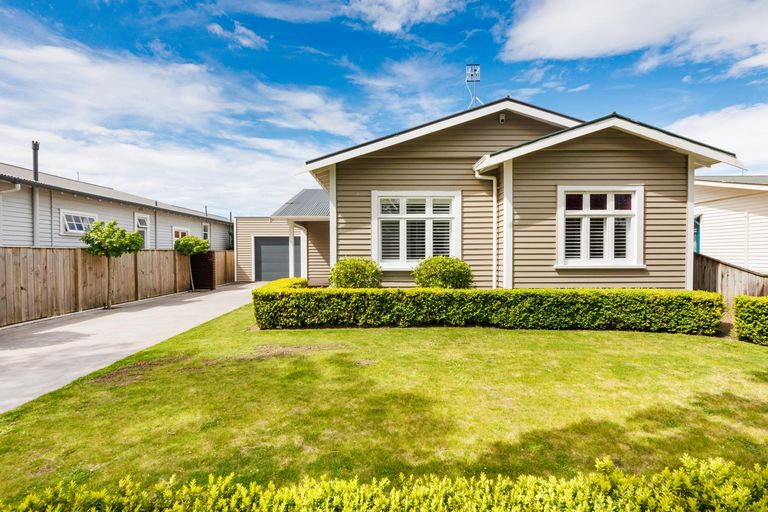 Photo of property in 31 Milverton Avenue, Hokowhitu, Palmerston North, 4410