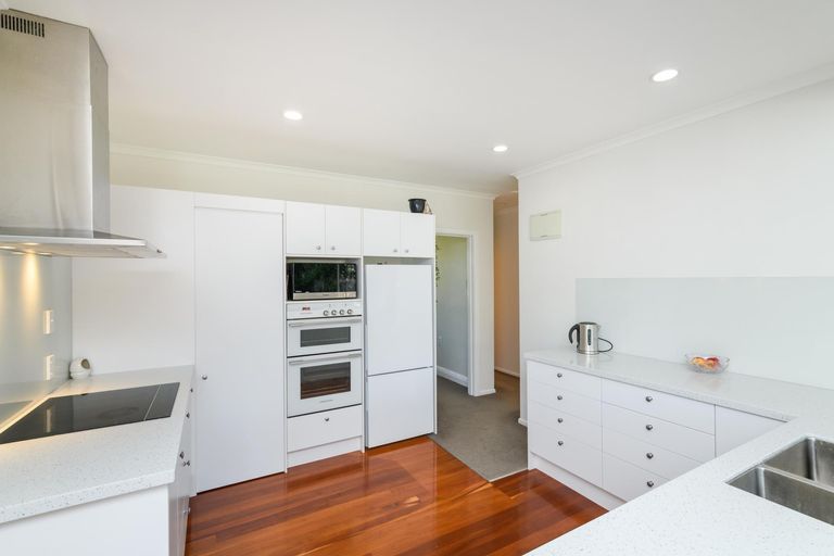 Photo of property in 15 Elmira Avenue, Hokowhitu, Palmerston North, 4410