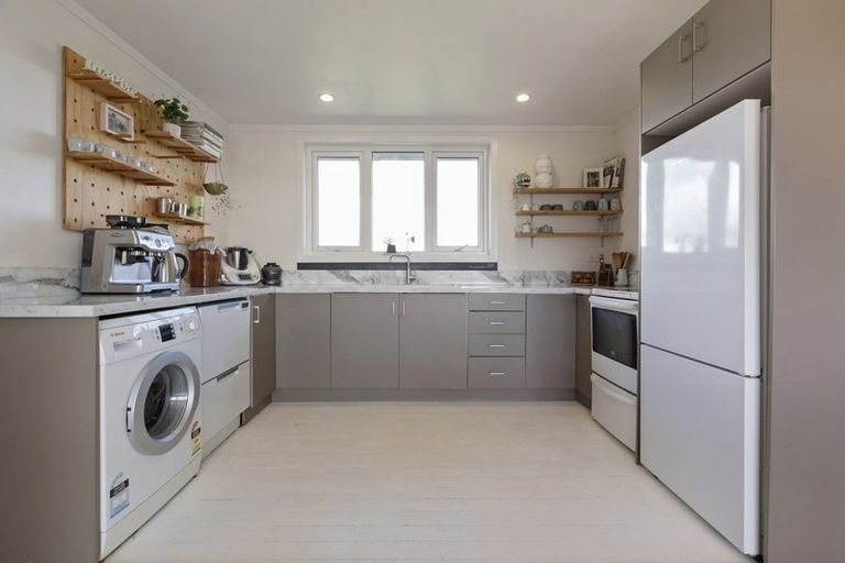 Photo of property in 57c Anglers Avenue, Warea, New Plymouth, 4381