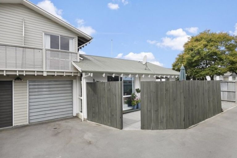 Photo of property in 1/23 Blighs Road, Strowan, Christchurch, 8052