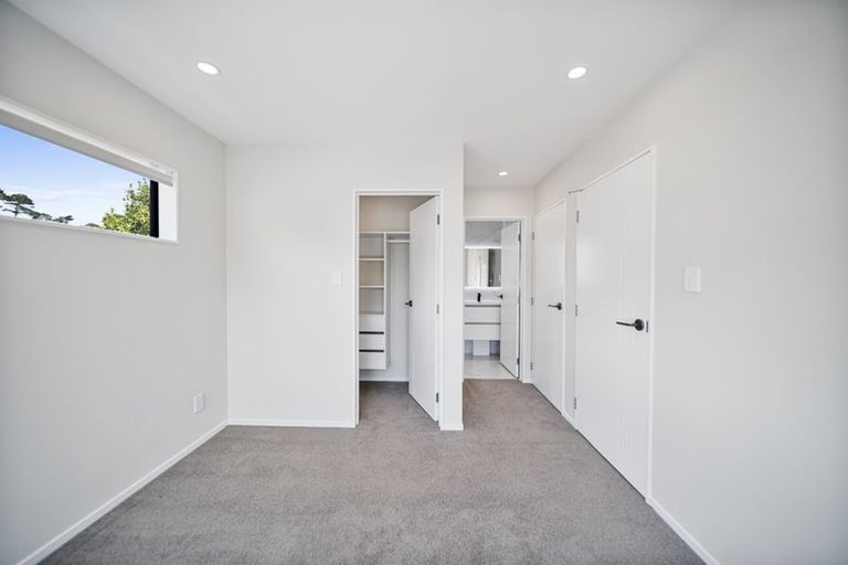 Photo of property in 44c Blakeborough Drive, Forrest Hill, Auckland, 0620