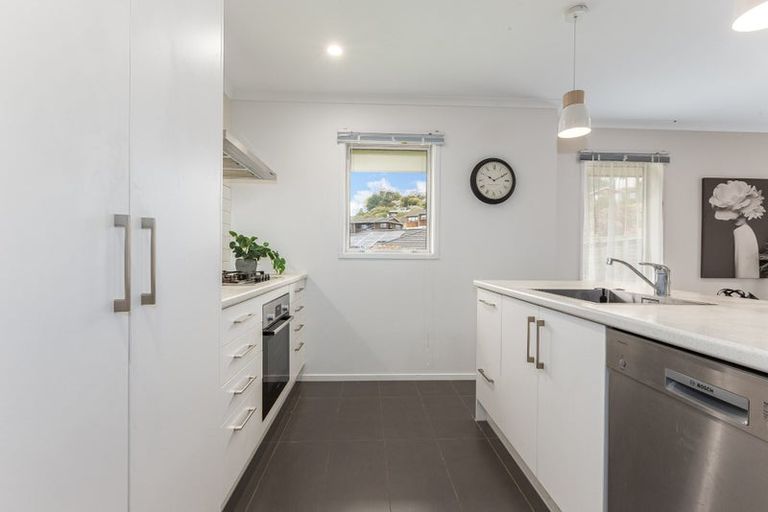 Photo of property in 26 Mooring Close, Whitby, Porirua, 5024