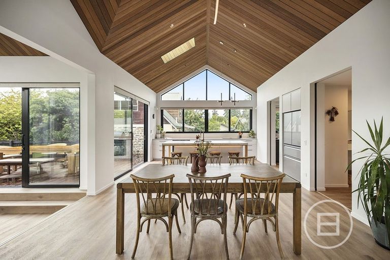 Photo of property in 6 Heuchan Lane, Wanaka, 9305