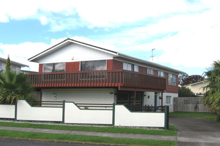 Photo of property in 19 Vanbrugh Place, Bucklands Beach, Auckland, 2014