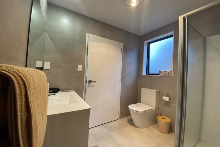 Photo of property in 28 Seafarer Crescent, Stanmore Bay, Whangaparaoa, 0932