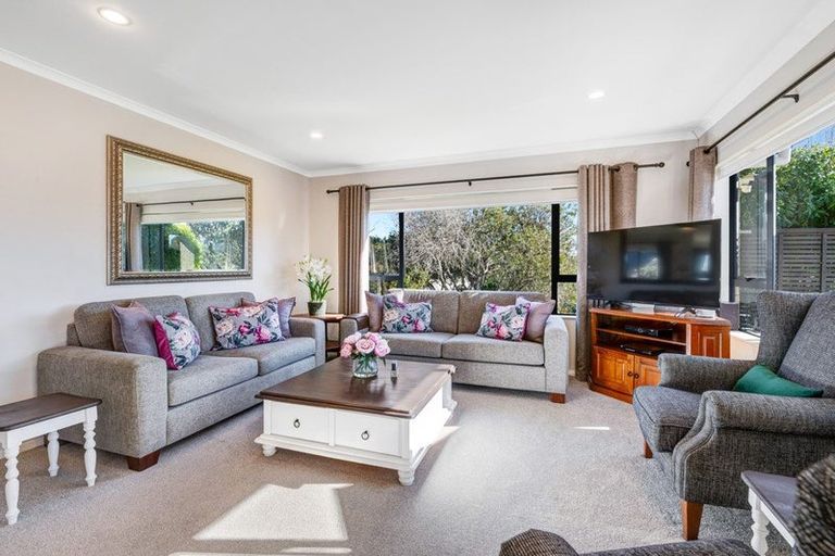 Photo of property in 15 Palm Cove, Arkles Bay, Whangaparaoa, 0932