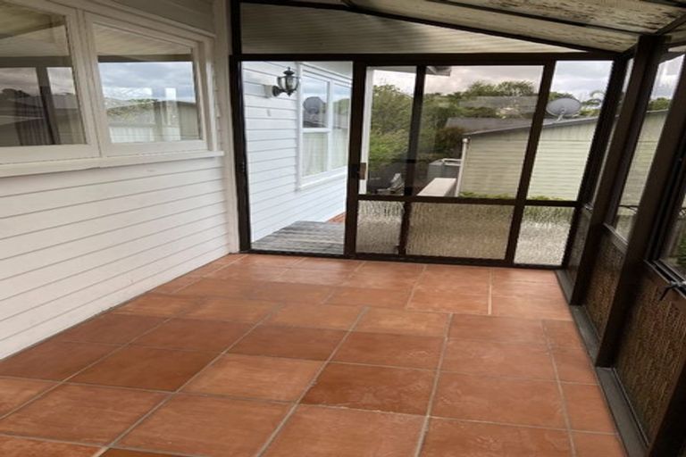 Photo of property in 1/2a Ascot Avenue, Narrow Neck, Auckland, 0624