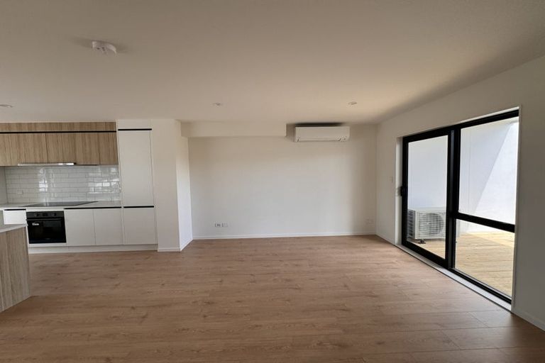 Photo of property in 25 Mataitai Road, Hobsonville, Auckland, 0618