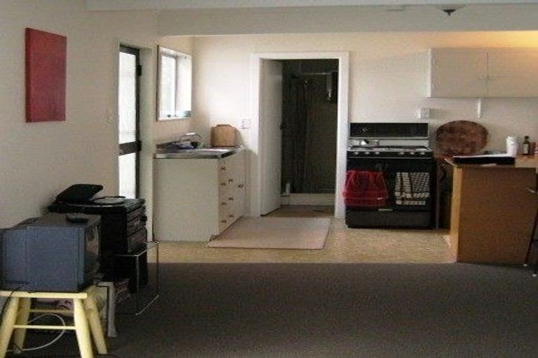 Photo of property in 10 Queens Drive, Kilbirnie, Wellington, 6022