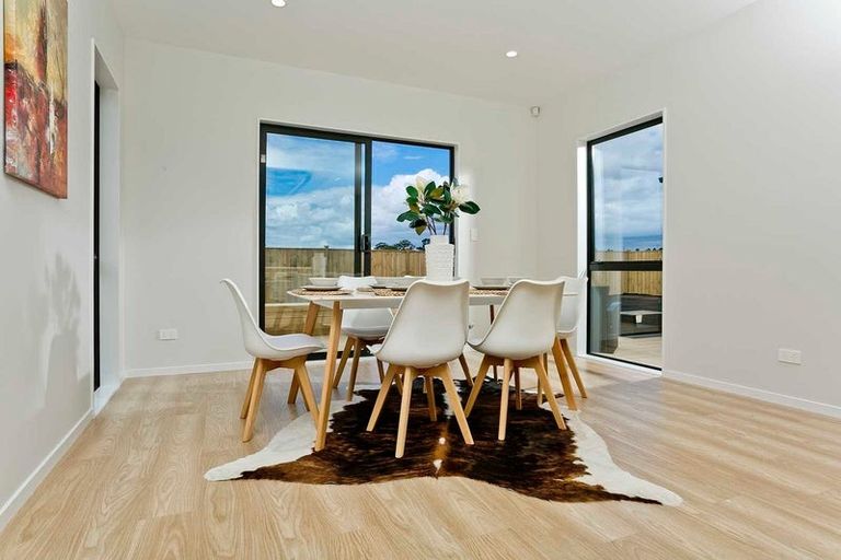 Photo of property in 18 Surf View Crescent, Red Beach, 0932