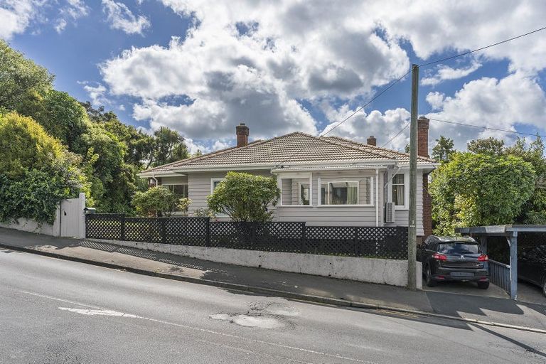 Photo of property in 18 Lachlan Avenue, North Dunedin, Dunedin, 9016
