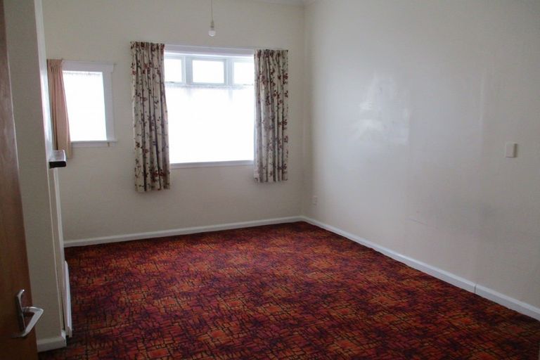 Photo of property in 6 Pirie Street, Palmerston North, 4410