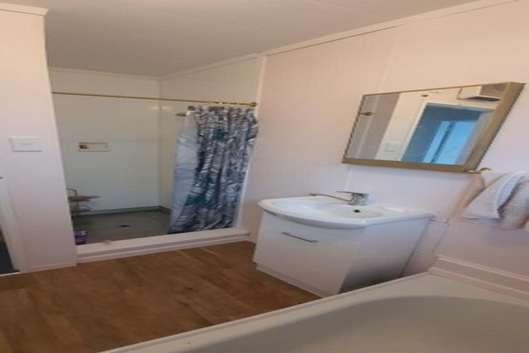 Photo of property in 58a Gemstone Drive, Birchville, Upper Hutt, 5018