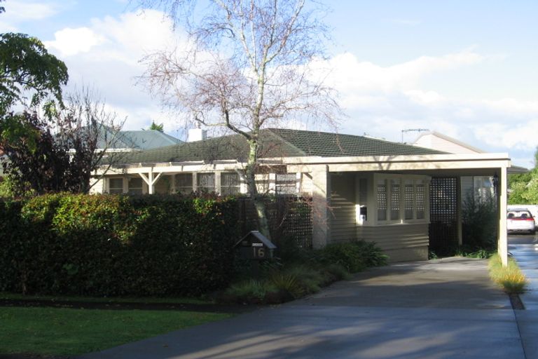 Photo of property in 16 Riverlea Avenue, Pakuranga, Auckland, 2010