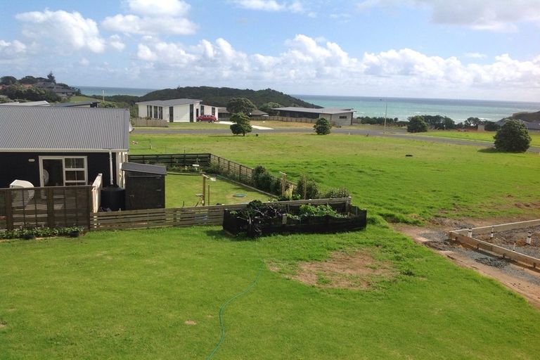 Photo of property in 5 Tua Tua Place, Baylys Beach, Dargaville, 0377
