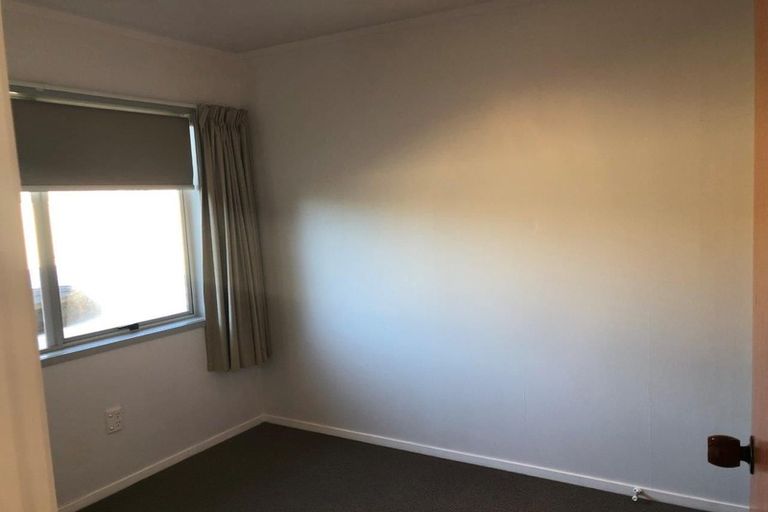 Photo of property in 2/8 Putney Place, Ranui, Auckland, 0612