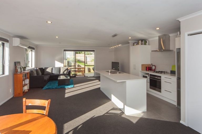 Photo of property in 8 Karika Place, Massey, Auckland, 0614