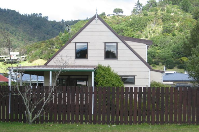 Photo of property in 10 Pauanui Beach Road, Pauanui, Hikuai, 3579