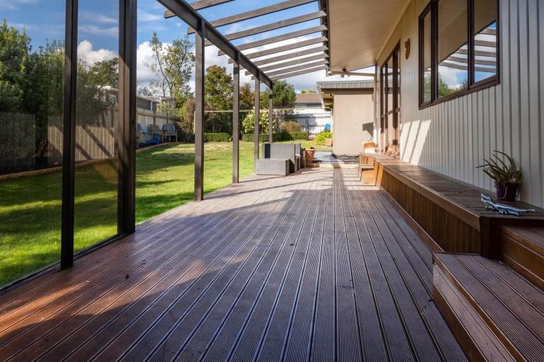 Photo of property in 2 Taiporutu Place, Springfield, Rotorua, 3015