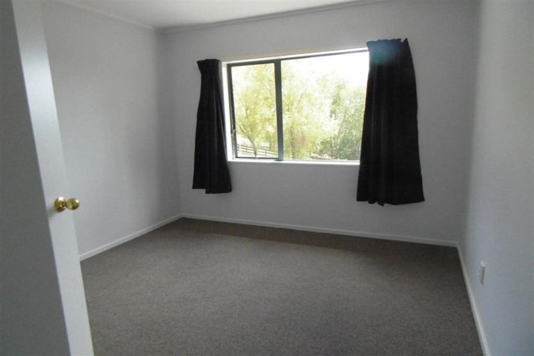 Photo of property in 2095 East Coast Road, Stillwater, Silverdale, 0993