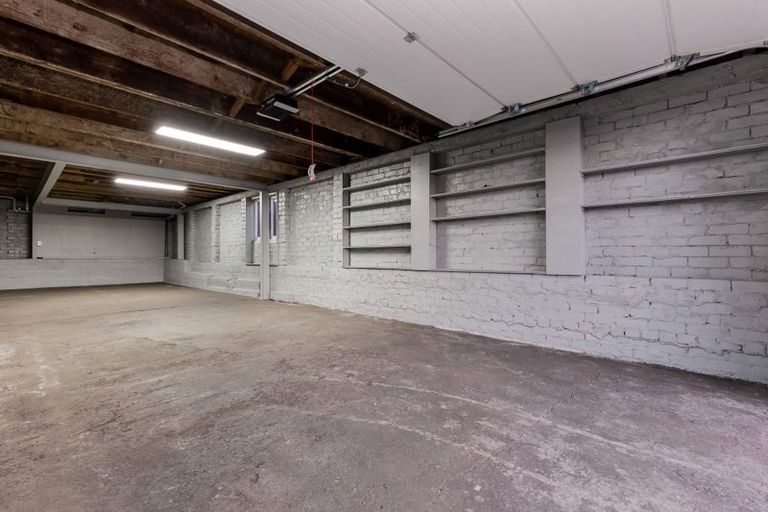 Photo of property in 19 Highland Avenue, Titirangi, Auckland, 0604