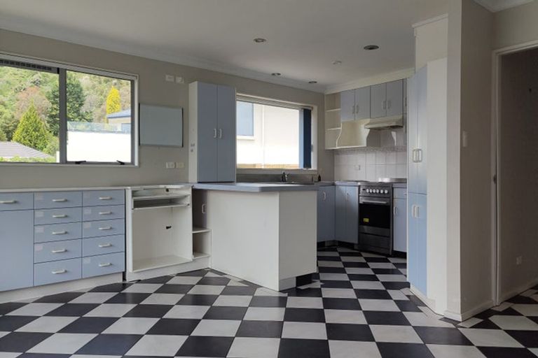 Photo of property in 11 Rimu Terrace, Waikawa, Picton, 7220