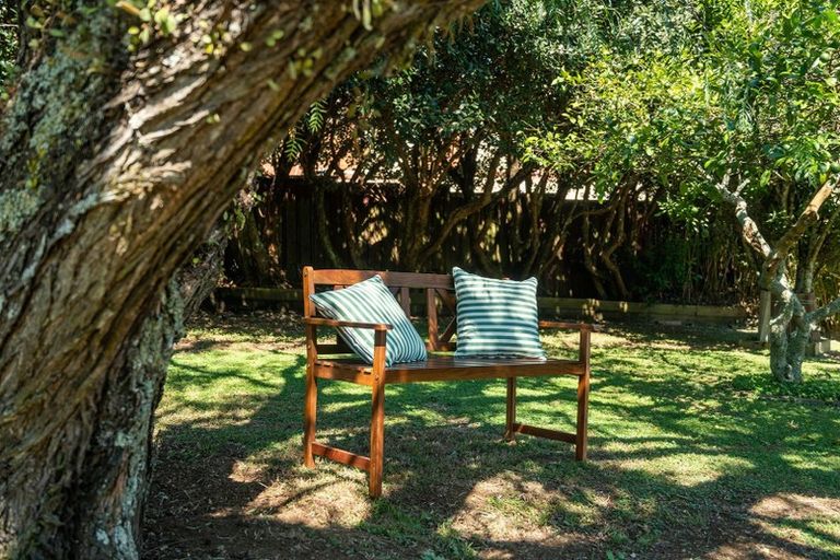 Photo of property in 15 Marywil Crescent, Hillcrest, Auckland, 0627