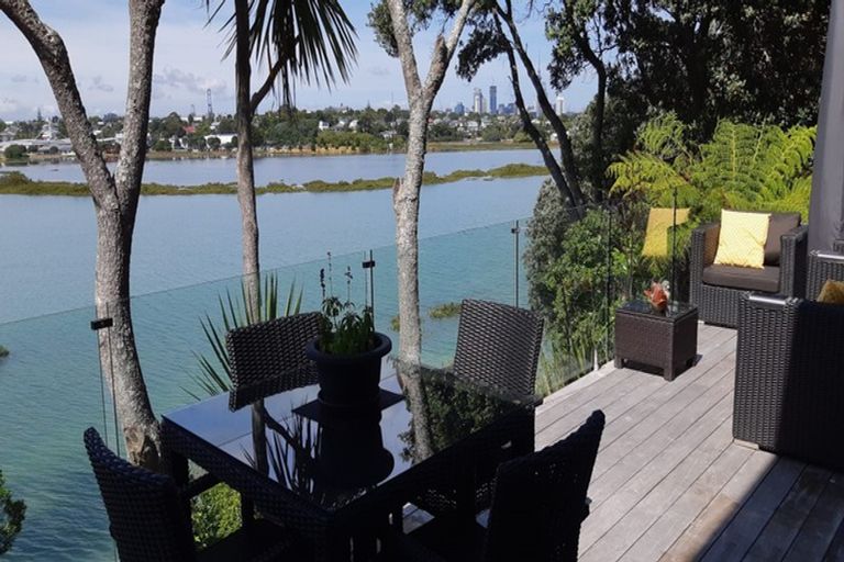 Photo of property in 3a Wesley Street, Devonport, Auckland, 0624