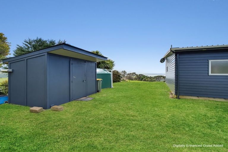 Photo of property in 3143 South Head Road, South Head, Helensville, 0874