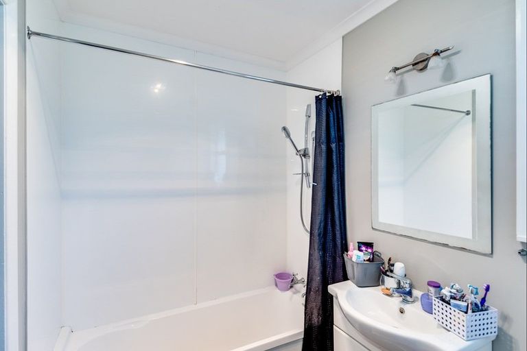 Photo of property in 906 Kiwi Street, Camberley, Hastings, 4120