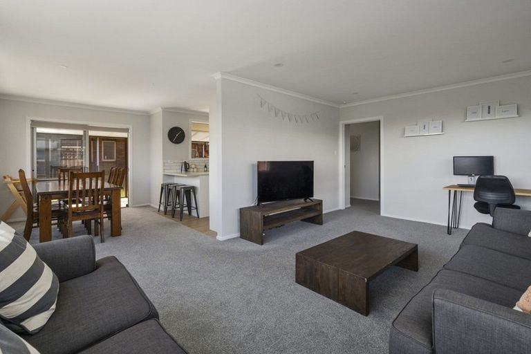 Photo of property in 34 Wesley Avenue, Frankleigh Park, New Plymouth, 4310