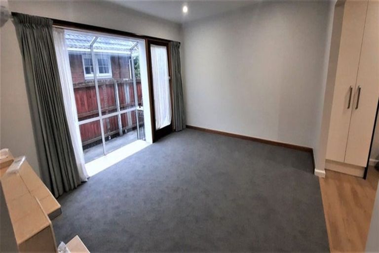 Photo of property in 1/5 Newbridge Place, Ilam, Christchurch, 8041