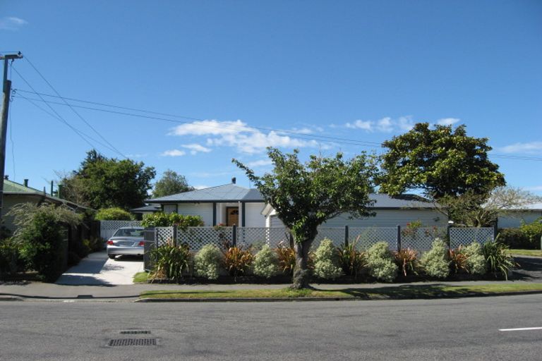 Photo of property in 38 Staveley Street, Avonhead, Christchurch, 8042