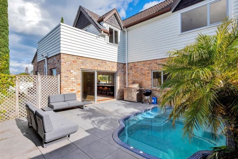 Photo of property in 16 Commodore Parry Road, Castor Bay, Auckland, 0620